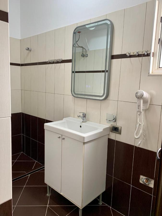 Bardhi Apts Sarandë Eksteriør bilde